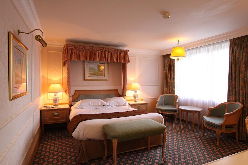 Swallow Churchgate Hotel Harlow Room photo