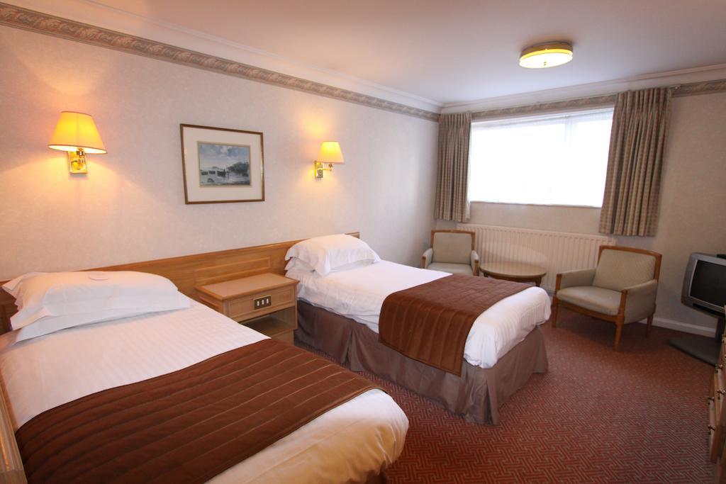 Swallow Churchgate Hotel Harlow Room photo