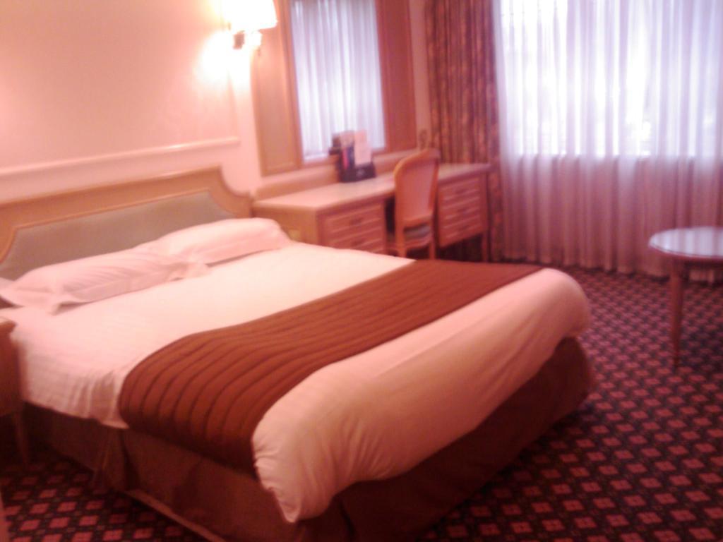 Swallow Churchgate Hotel Harlow Room photo