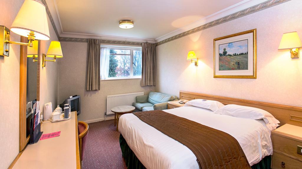 Swallow Churchgate Hotel Harlow Room photo